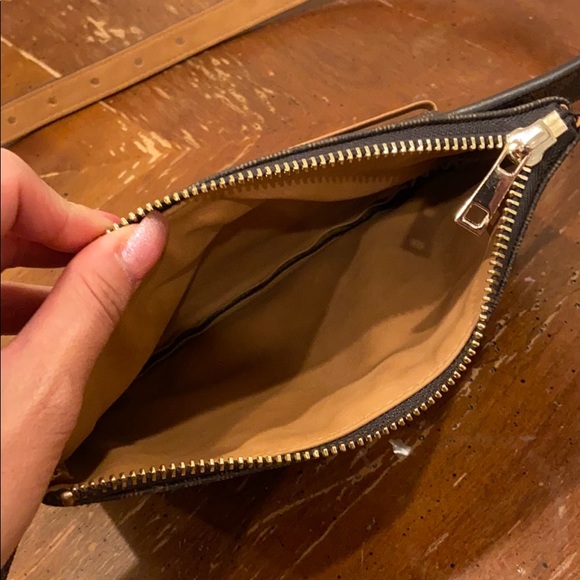 Michael Kors signature belt bag - Picture 4 of 5